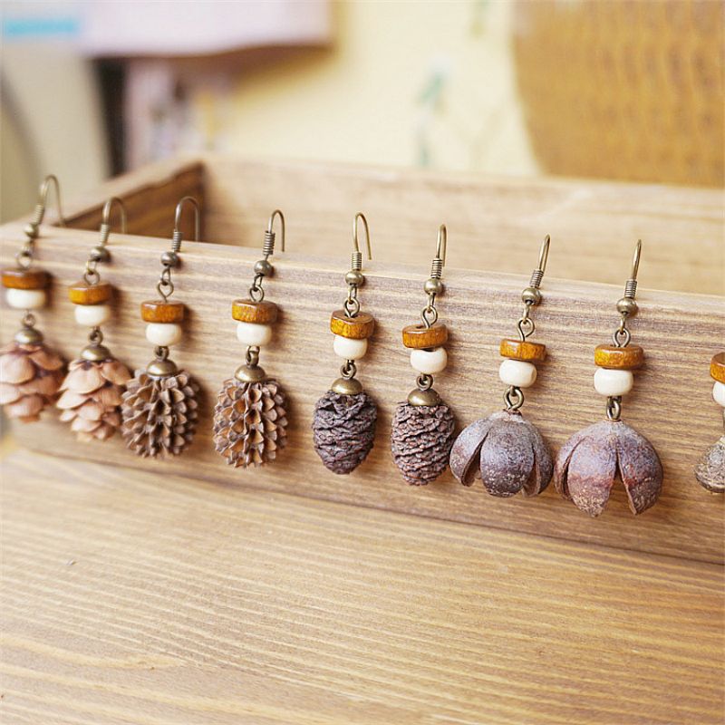 Vintage Wooden Plant Earring U - Vintage Fashion Guild ulasan dan harga